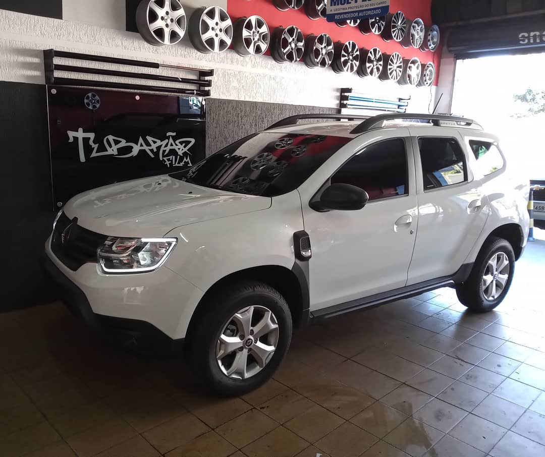 Renault Duster com insulfilm aplicado pela Tubarão Film